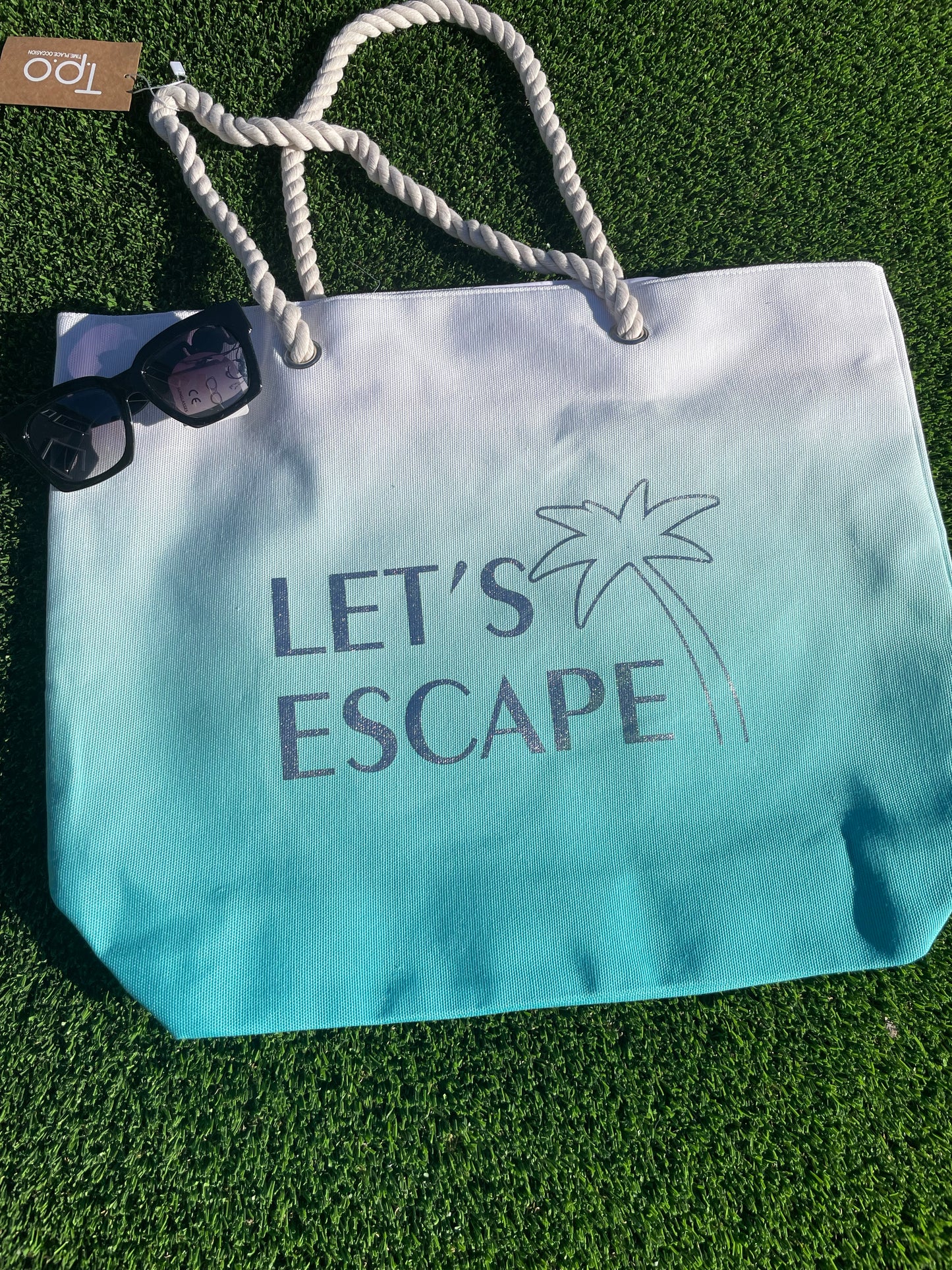 LETS ESCAPE BEACH TOTE