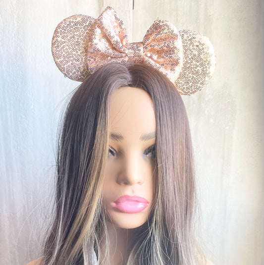 ROSE GOLD EARS